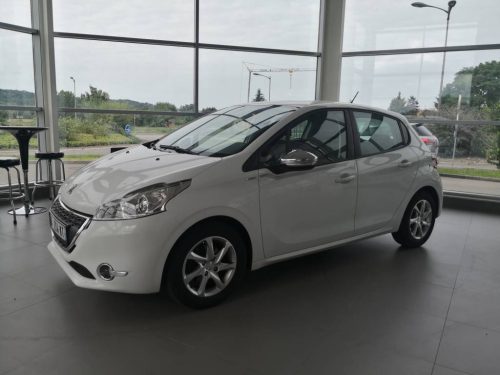 Peugeot 208 1.2 VTI 82 Allure 9000 euros