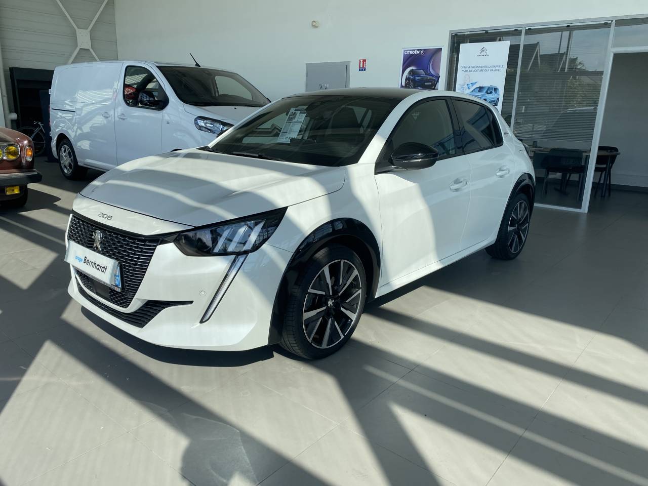Peugeot 208 (2) PureTech 100 S&S GT Line 18990 euros