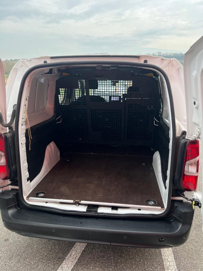 Citroën Berlingo Van (3) XL Cab App BlueHDi 130 S&S BVM6 Control – Image 6